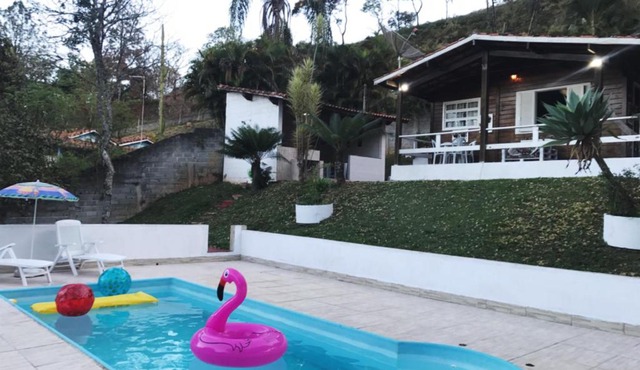 Linda Chácara com Piscina