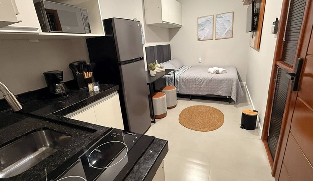 Loft127-04 Compact, equipped, great location