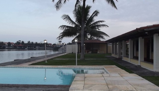 Luxury house in Ogiva, Cabo Frio, with swimming pool, barbecue, fireplace and lawn.