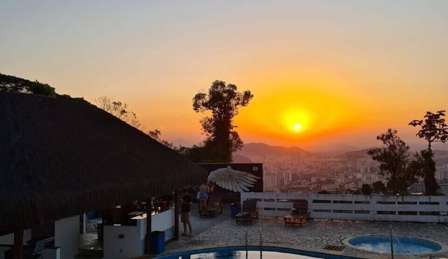 Mansion with pool, barbecue and views, Cristo/Maracanã/Sambódromo/P.Rio/N