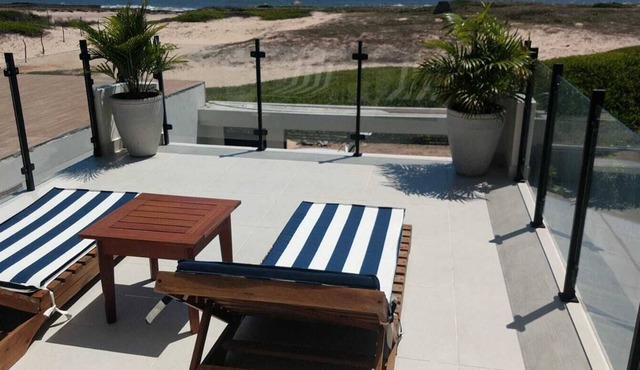Modern beachfront house with private pool and barbecue. in Canguaretama