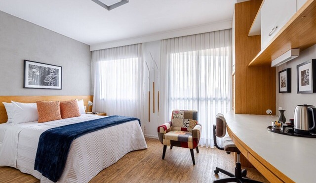 Modern, well located in Sampa next to the Faria Lima subway station