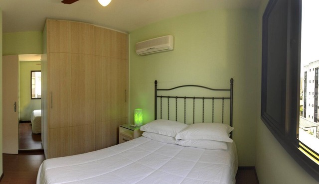 Ocean view, city center, 2 bedrooms, garage in Florianópolis