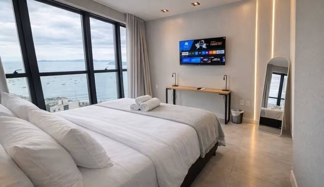 Ocean View, Modern Suite for up to 3 People