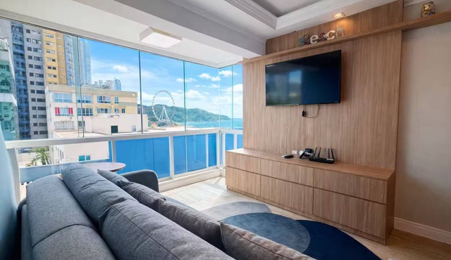Oceanfront near the Ferris Wheel - 1 Bedroom