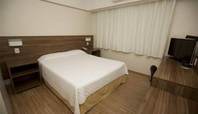 Perfectly Located Room by Chapecó’s Top Dining & Shopping Hubs in Chapeco