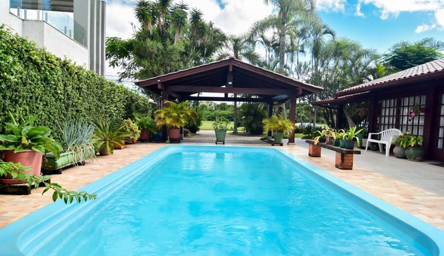 Piscina&Churras na Av. dos Dourados, Jurerê WX6462