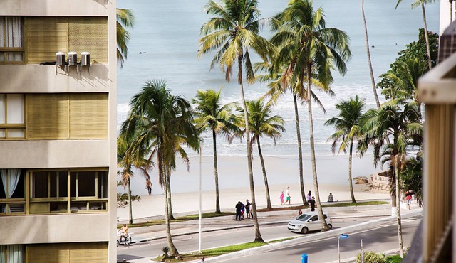 PITANGUEIRAS BEACH 80 MTS. FROM THE SEA, BEACH SERVICE, SIDE VIEW OF THE SEA, WI FI