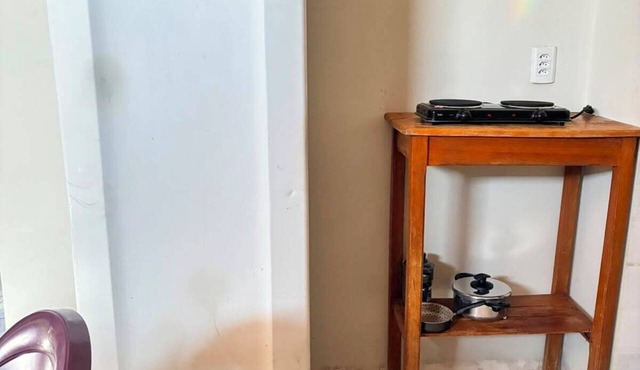 Practical hostel for travelers, students and couples. in Açailândia