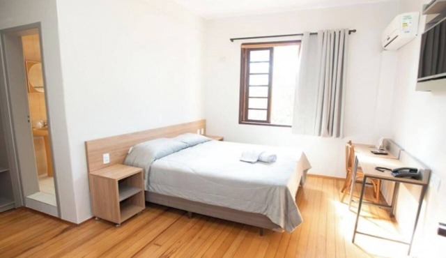 Practical Stay | Free Breakfast & Parking | Central Santa Maria Room in Rio Grande do Sul