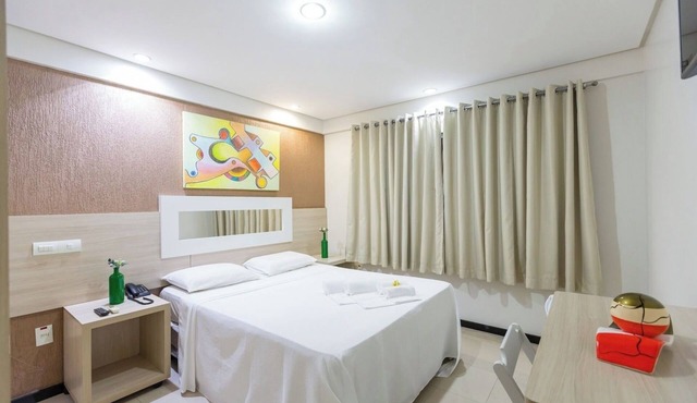 Premium Double Room Downtown | Free Hot Breakfast & Secure Gated Parking in Eunápolis