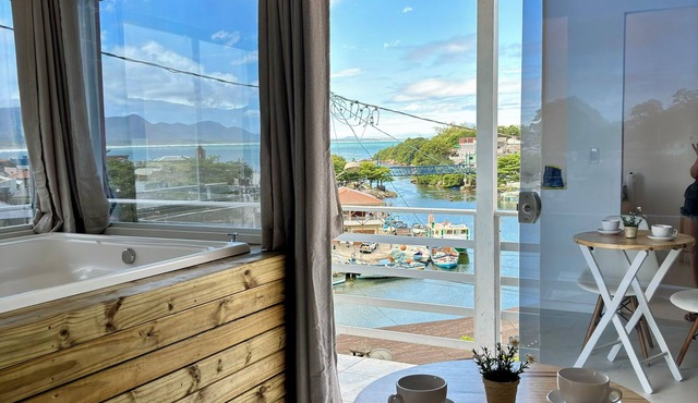 Private Jacuzzi with ocean view.