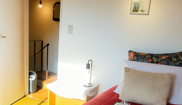 Private room with balcony in Martínez