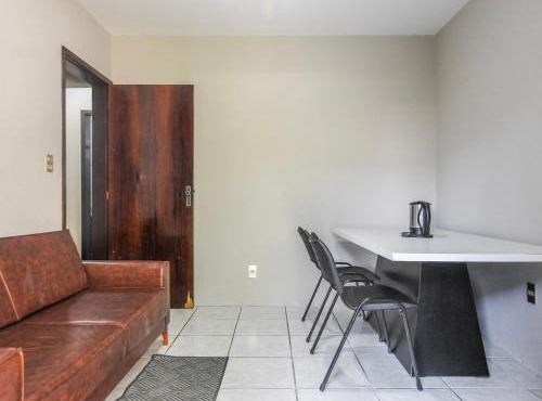 Private suite-5-minute-walk to the beach in Navegantes