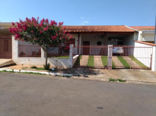 Quarto e suíte para uma pessoa in Alfenas