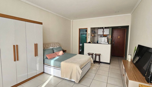 Quiet Studio Copacabana w/AC | 5min to Beach in Rio de Janeiro