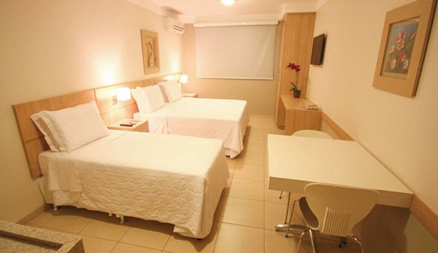 Quiet, Upscale Room w/Outdoor Pool Access | Free Breakfast Buffet & Parking in N/A