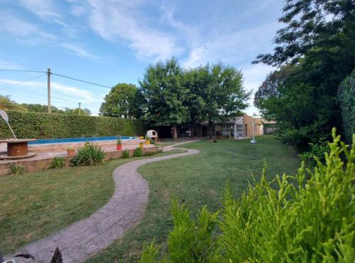 Quinta a metros del Parque Municipal y La Antigua Pulpería