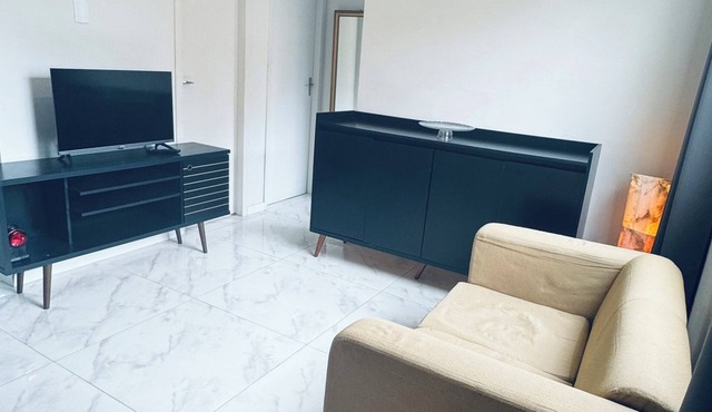 Renovated, cozy, well-located apartment for 4 people in Curitiba.