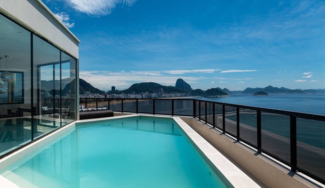 Rio011 - Luxury oceanfront penthouse in Copacabana in Rio de Janeiro