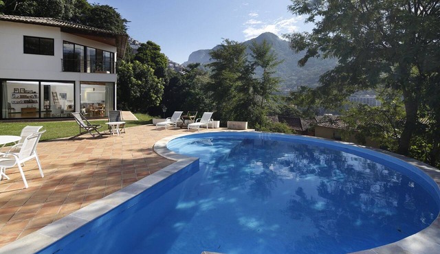 Rio068 – Villa with Pool and Panoramic Views in Rio de Janeiro