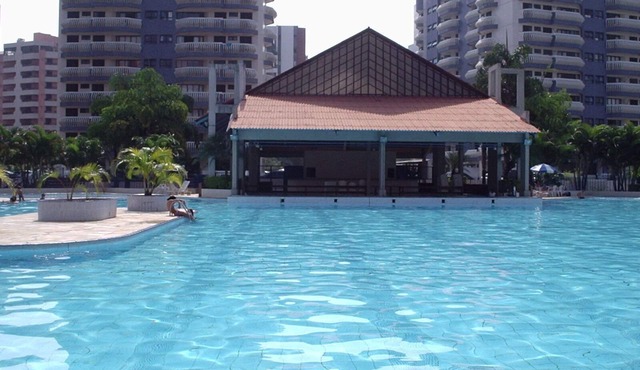 Riviera apartment - Ocean Park condominium Module 6 - 2 bedrooms, 30m from the beach in Bertioga