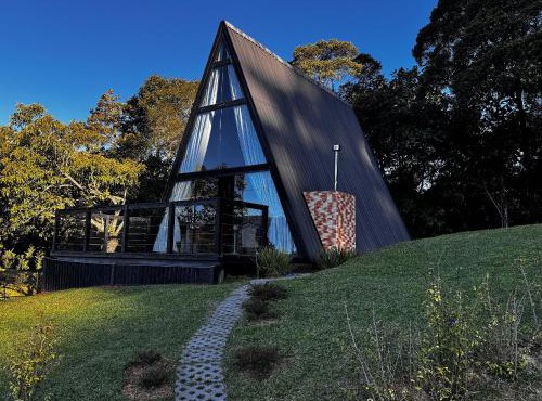 Romantic nature retreat | Hot tub and fireplace in São Pedro de Alcântara