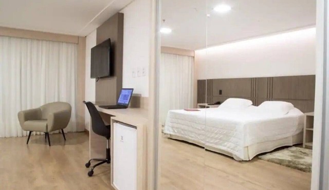 Serene Room Great for Solo Traveler | Free Breakfast | Pátio Shopping -3.1 miles in Chapeco