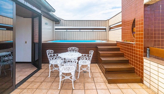 Shared singles suite in Joinville