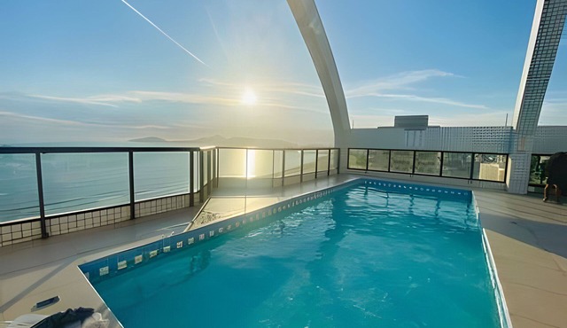 SHB - Charming Flat with Sea View, Pool, and Wi Fi in Santos