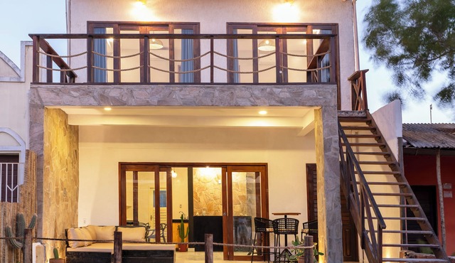 Simple and cozy guesthouse 7 minutes from the beach. in Jijoca De Jericoacoara