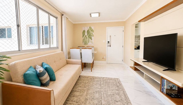 Spacious 2BR Near Congonhas Airport | Free Parking | Sleeps 4 Guests in São Paulo