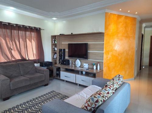 Spacious 3-Bedroom Home in a Gated Community in Belém