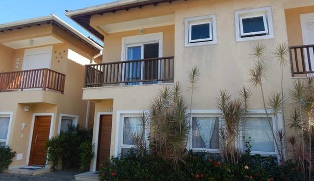 Spacious and comfortable house in a gated community, private pool, beach service.