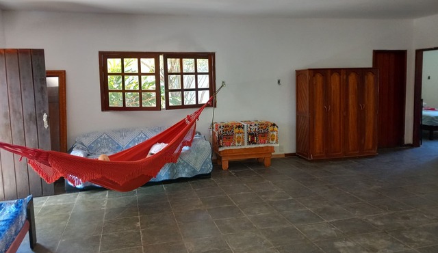 Spacious house in Ilhéus close to the beach in green area with space for events in Ilhéus
