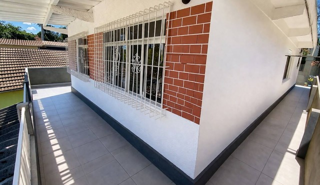 Spacious house with garage, 3 bedrooms, ideal for families, 10 minutes from the city center.