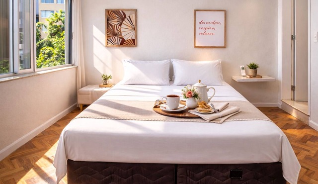 Spacious, Simple and Economical next to Barra With Air Conditioning in Salvador