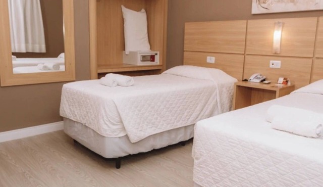 Spacious Triple Room w/City Views, Perfect for Friends, Families and Long Stay!