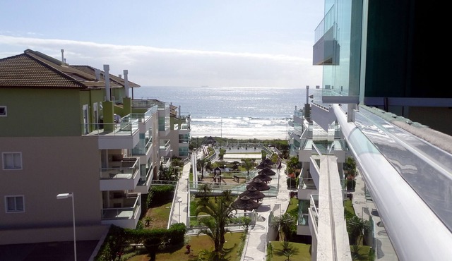 SPECTACULAR APARTMENT IN THE RESIDENTIAL WATERS SANTINHO CONDOMINIUM!