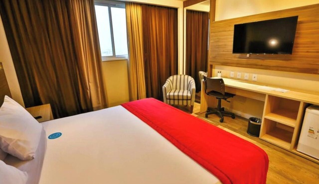 Stay Central & Make the Most of Your Anápolis Getaway l Free Breakfast in Anápolis