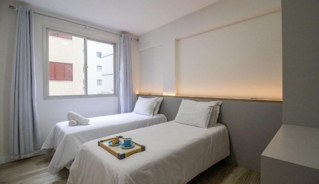 STH52 - Quadra Mar, 4 Dorm, Centro, Climatizado