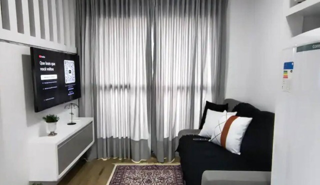 Studio apartment with garage and air conditioning.