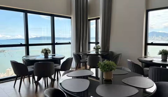 Studio apartment with ocean view for up to 3 people in Itapema.