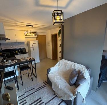 Studio completo com charme em ótima localização! in Juiz de Fora
