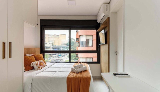 Studio em frente ao Hospital das Clinicas | ZJ95 in Cerqueira César