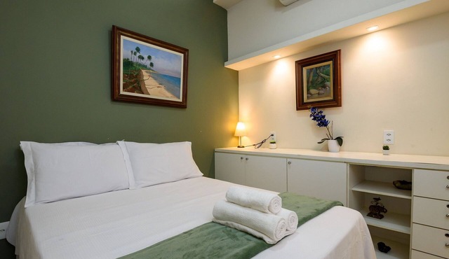 Studio Green w/AC | 5 min to Copacabana Beach in Rio de Janeiro