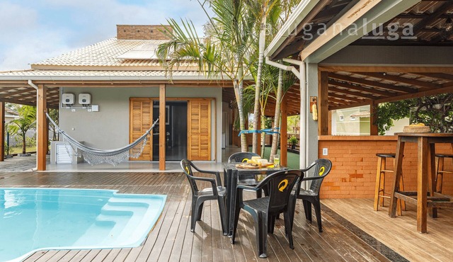Summer Light House - Heated Pool at Pinheira