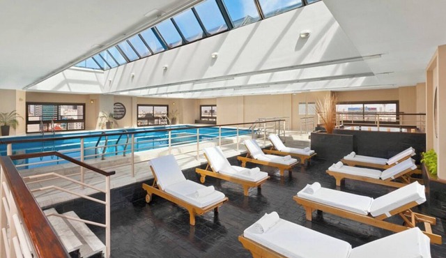 Upscale King Room in the Heart of Buenos Aires | Rooftop Pool + Hot Tub in Buenos Aires