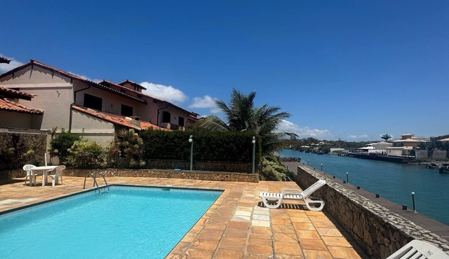 Vacation home in Búzios by the canal.