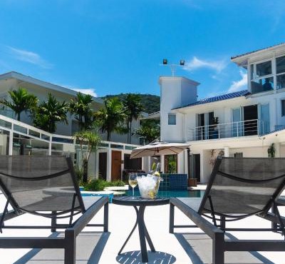 Villa Luxuosa - Condomínio Beira Mar - Costa Verde Tabatinga - Caraguatatuba - Com equipe diária in Caraguatatuba